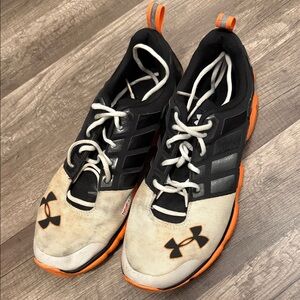 Under Armour Men's 11 Black and Orange Athletic Shoes